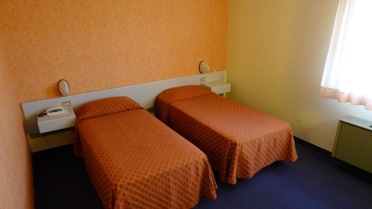 Hotel Grassetti Piediripa Szoba fotó